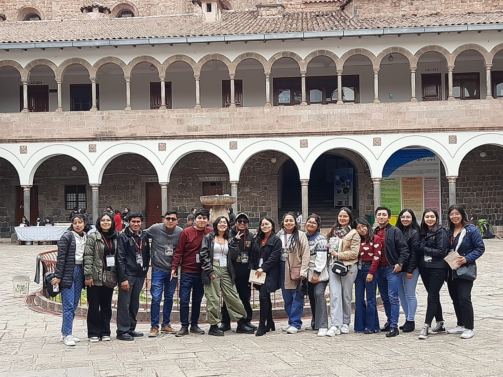 Estudiantes de la Facultad de Educación destacan en su participación en CONALL Cusco 